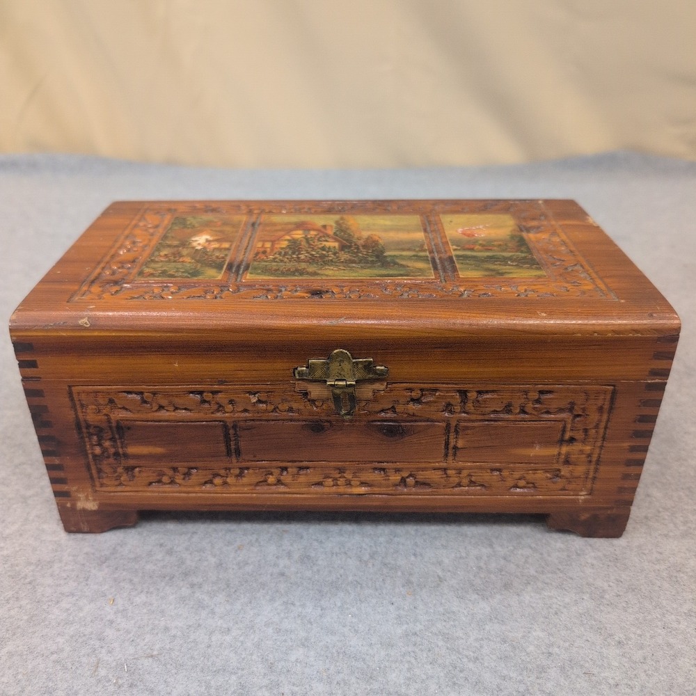 Vintage Cedar Wood Keepsake Chest Cottage Landscape Mirror Jewelry Box Latch - Picture 1 of 10